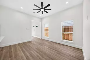 7926 Jester St, Houston, TX 77051 - Photo 40