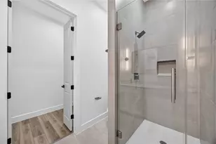 7926 Jester St, Houston, TX 77051 - Photo 36