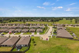 1702 Plantation Pl, Baytown, TX 77523 - Photo 10