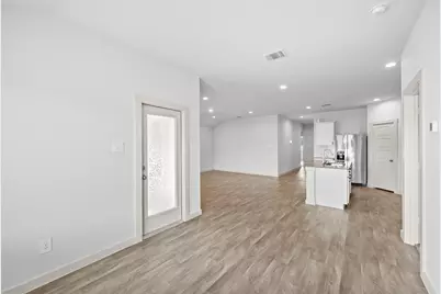 1702 Plantation Place, Baytown, TX 77523 - Photo 18