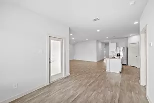 1702 Plantation Pl, Baytown, TX 77523 - Photo 18