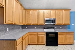 24019 Surreygate Dr, Spring, TX 77373 - Photo 8