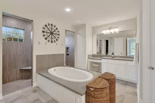 90 Birch Canoe Dr, Tomball, TX 77375 - Photo 24