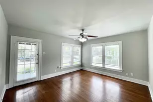 4009 Oakridge St, Houston, TX 77009 - Photo 2