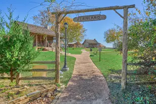 180 Racetrack Ln, Montgomery, TX 77356 - Photo 40