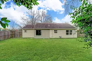 4627 Maple St, Bellaire, TX 77401 - Photo 10