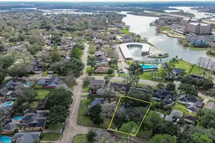 18230 Caprice Ln, Houston, TX 77058 - Photo 20