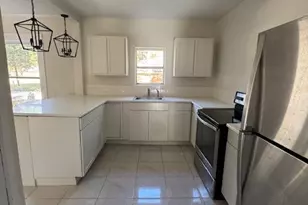 1616 N Travis St, Liberty, TX 77575 - Photo 4