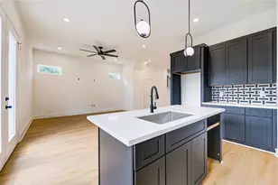 9007 Noel A and B St, Houston, TX 77033 - Photo 20