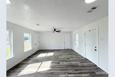 506 S Iowa Street, La Porte, TX 77571 - Photo 4