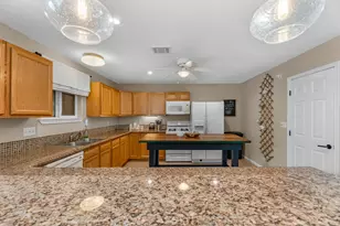 211 Captains Rd, Anahuac, TX 77514 - Photo 22