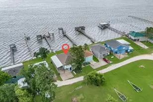 211 Captains Rd, Anahuac, TX 77514 - Photo 4