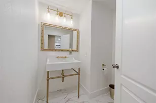 121 N Post Oak Ln, Houston, TX 77024 - Photo 4