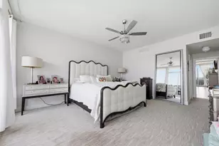 121 N Post Oak Ln, Houston, TX 77024 - Photo 16