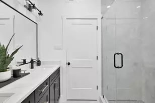 8017-A Cora St, Houston, TX 77088 - Photo 14