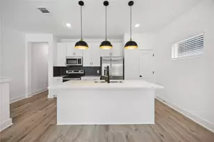 8017-A Cora St, Houston, TX 77088 - Photo 18