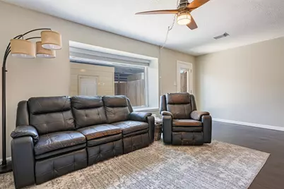 3808 Laura Leigh Drive, Friendswood, TX 77546 - Photo 8