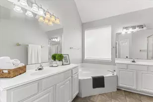 2222 Keeran Point Ct, Sugar Land, TX 77498 - Photo 14