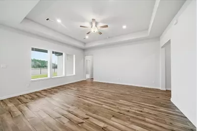 101 Lake Woodshore Court, Clute, TX 77531 - Photo 12
