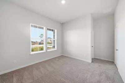 101 Lake Woodshore Court, Clute, TX 77531 - Photo 8