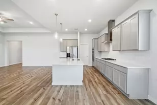 101 Lake Woodshore Ct, Clute, TX 77531 - Photo 6
