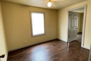 609 N Avenue D, Freeport, TX 77541 - Photo 8