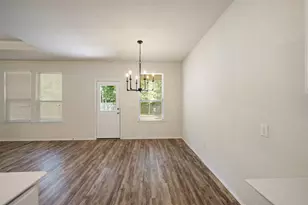 2055 Lost Timbers Dr, Conroe, TX 77304 - Photo 18