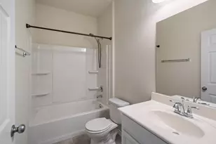 2055 Lost Timbers Dr, Conroe, TX 77304 - Photo 4
