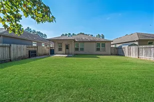 2055 Lost Timbers Dr, Conroe, TX 77304 - Photo 2