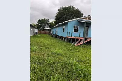 522 Grand Avenue, Bacliff, TX 77518 - Photo 6