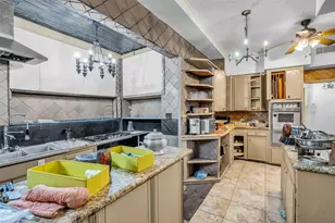 901 Kipling St, Houston, TX 77006 - Photo 10