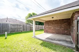 8402 Coleus Ln, Baytown, TX 77521 - Photo 32