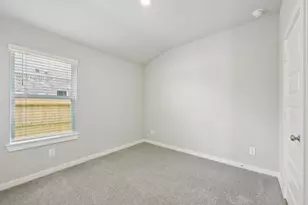 3415 Zilker Ln, Texas City, TX 77591 - Photo 12