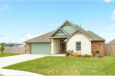 321 Yorktown Avenue, Clute, TX 77531 - Photo 2