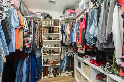 321 Yorktown Avenue, Clute, TX 77531 - Photo 26