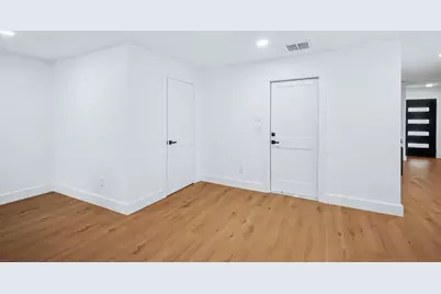 5443 Redstart Street, Houston, TX 77096 - Photo 10