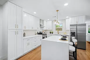 5443 Redstart St, Houston, TX 77096 - Photo 4