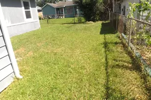 7619 Ilex St, Houston, TX 77012 - Photo 12