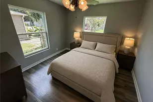 7619 Ilex St, Houston, TX 77012 - Photo 10