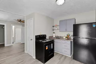 3116 Avenue L, Galveston, TX 77550 - Photo 2