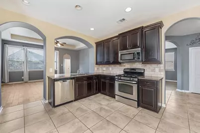 204 Echo Brook Lane, Dickinson, TX 77539 - Photo 10