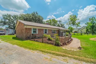 9235 Ruth Rd, Rosharon, TX 77583 - Photo 6