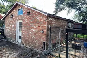 9235 Ruth Rd, Rosharon, TX 77583 - Photo 38