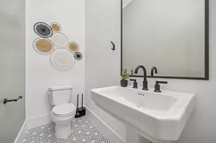 9010 Wellspring Dr, Houston, TX 77080 - Photo 18