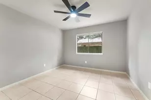 1010 E Red Cedar Cir, The Woodlands, TX 77380 - Photo 8