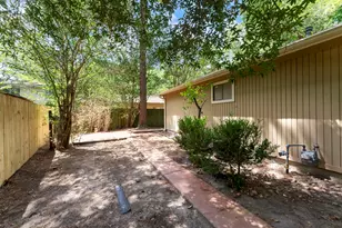 1010 E Red Cedar Cir, The Woodlands, TX 77380 - Photo 20