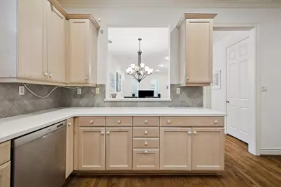 6837 Staffordshire Street, Houston, TX 77030 - Photo 12
