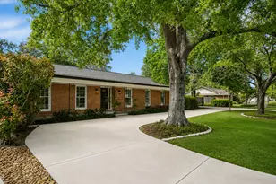 1902 Chimney Rock Rd, Houston, TX 77056 - Photo 26