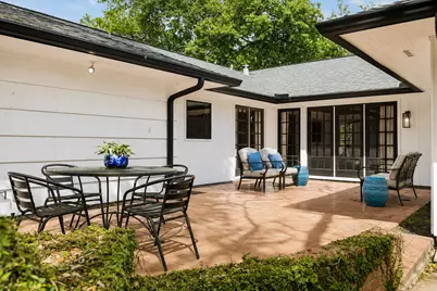 1902 Chimney Rock Road, Houston, TX 77056 - Photo 20