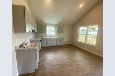 152 Pine Ridge Drive, Cleveland, TX 77327 - Photo 8